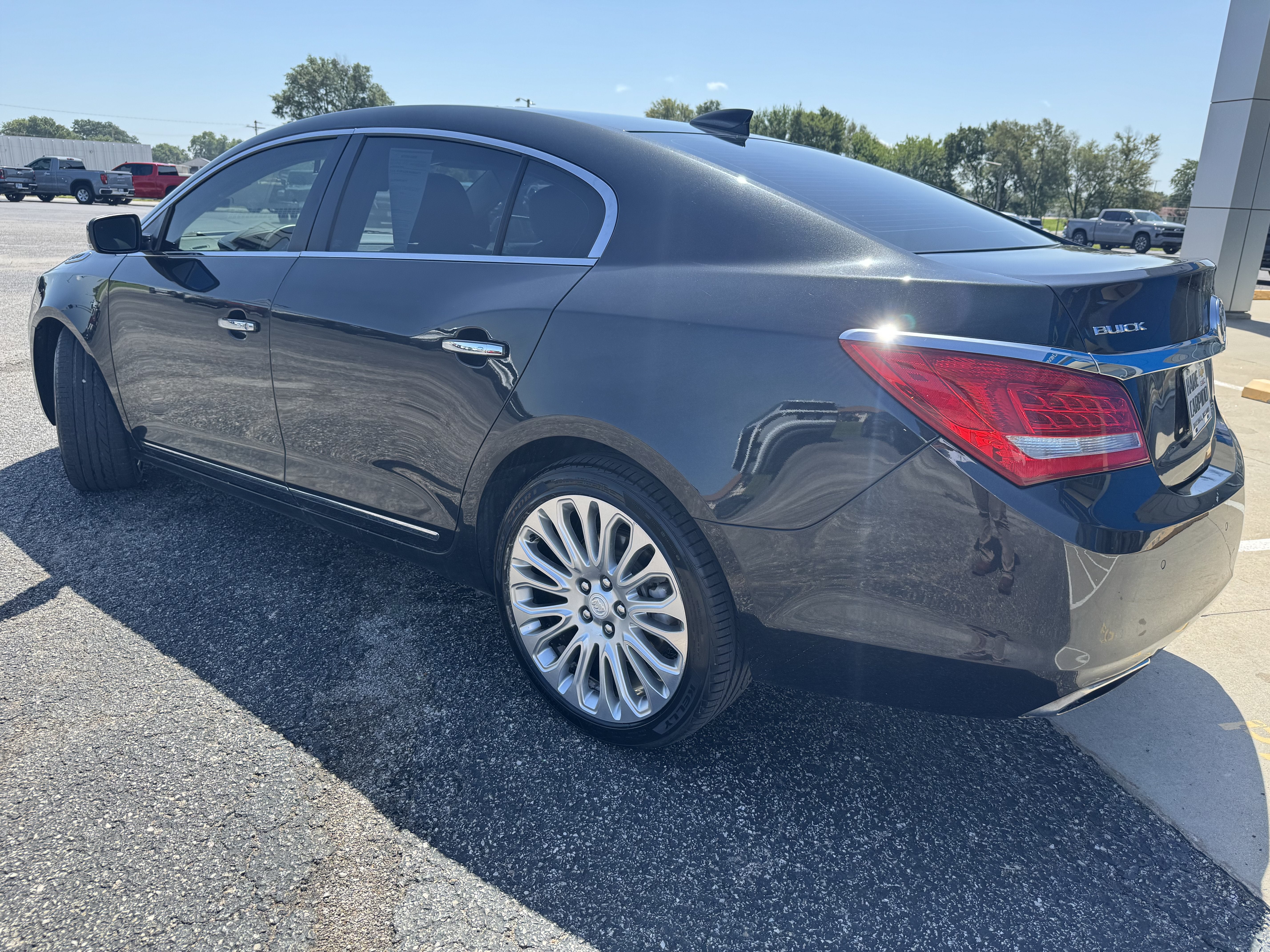 Used 2015 Buick LaCrosse Premium 2 with VIN 1G4GF5G35FF212114 for sale in Kansas City