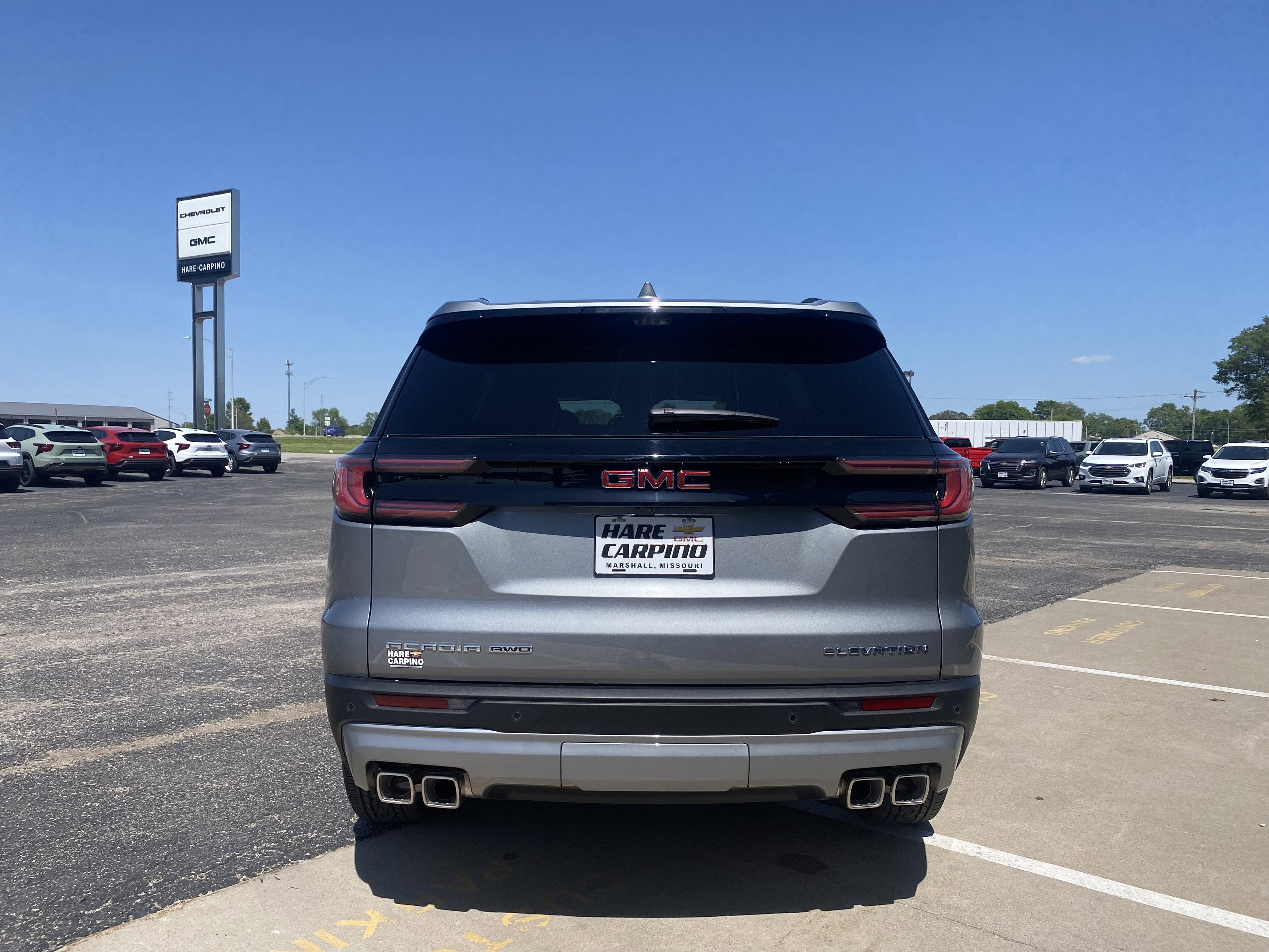 2026 GMC Acadia Elevation