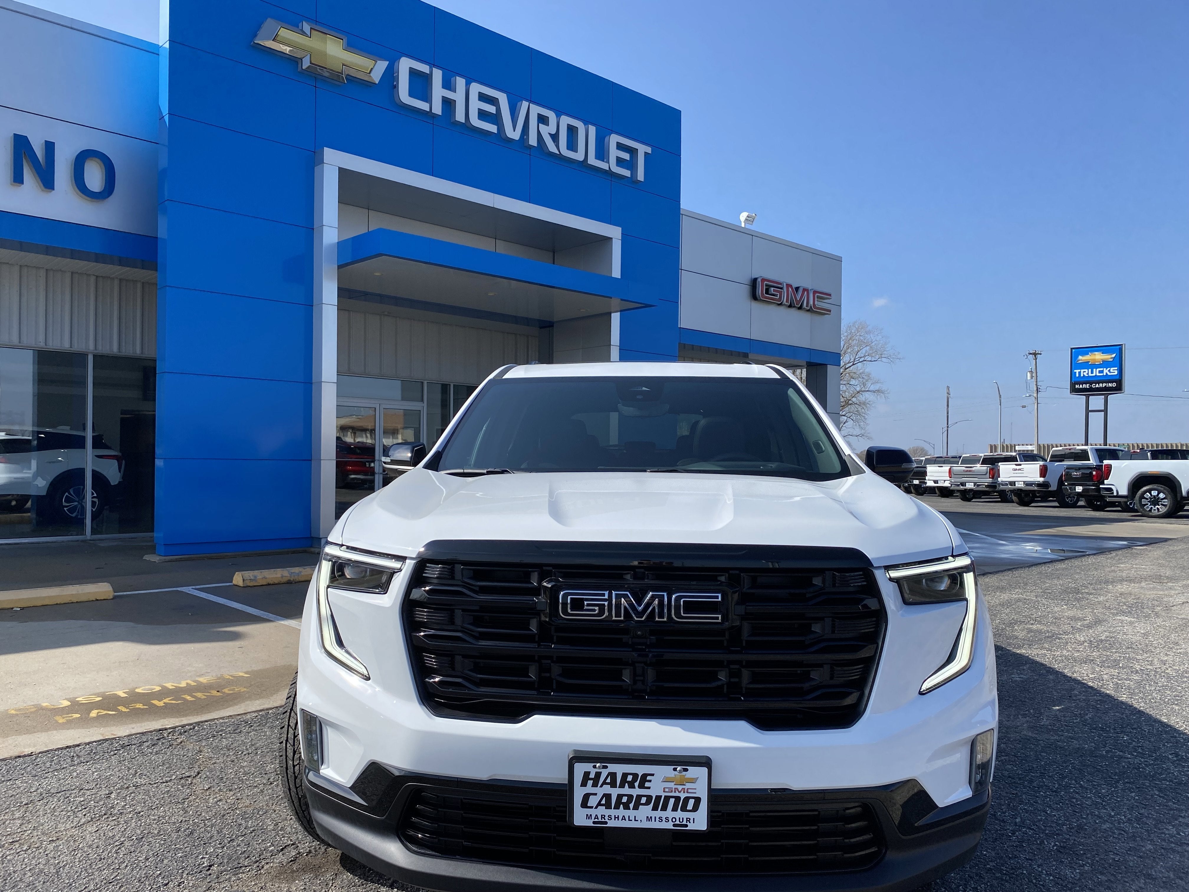 2026 GMC Acadia Elevation