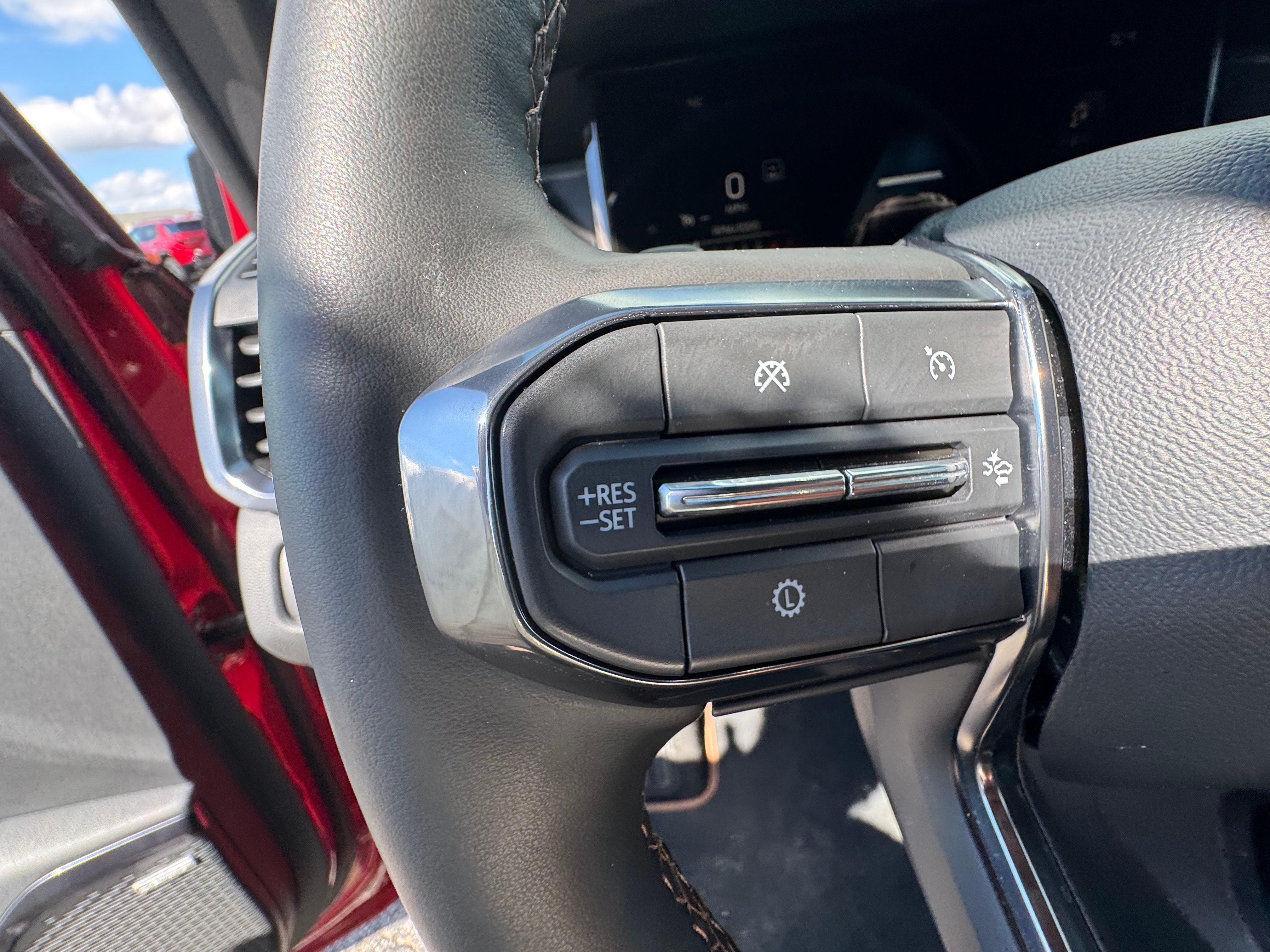 2025 GMC Acadia AT4
