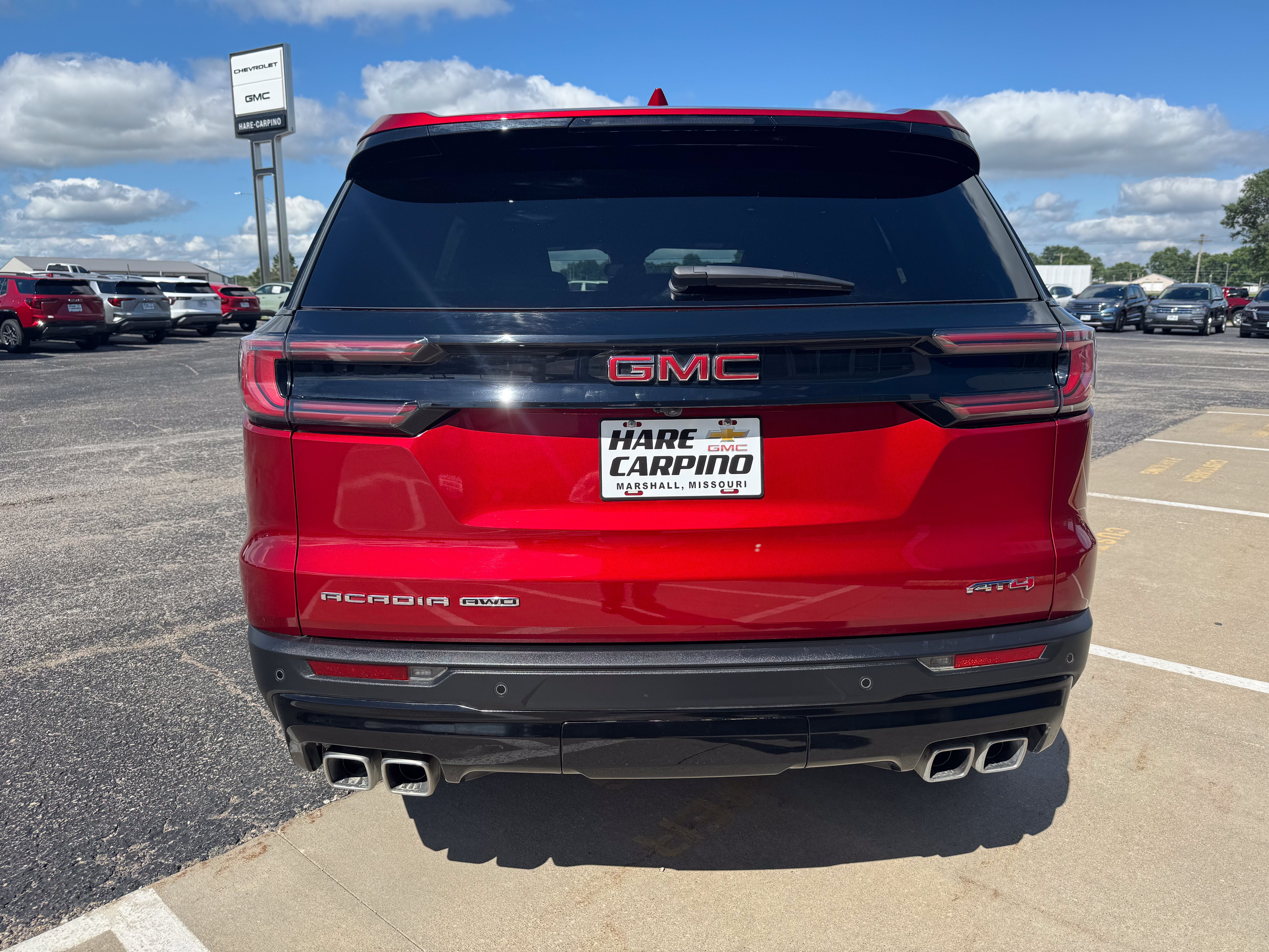 2025 GMC Acadia AT4
