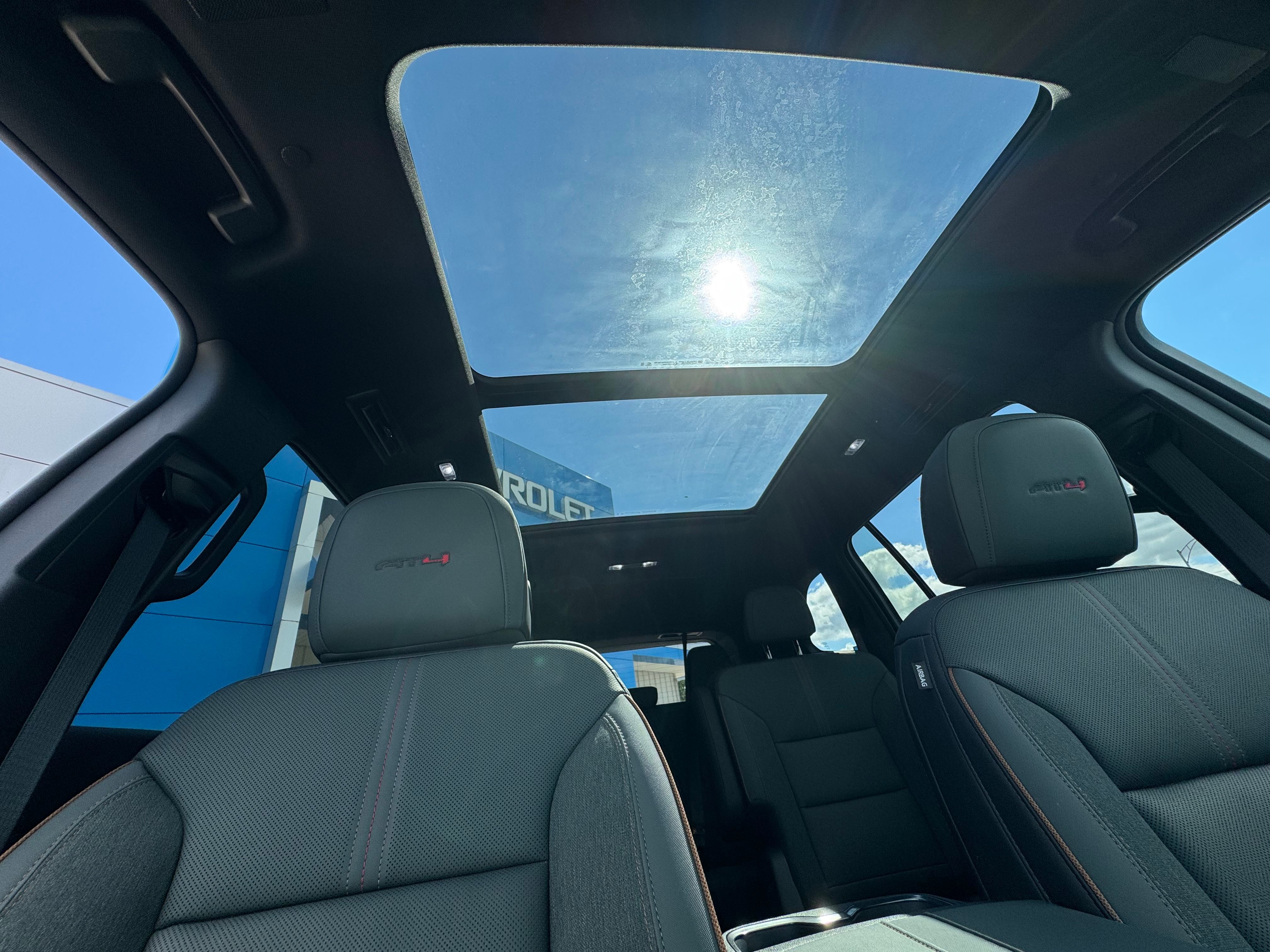 2025 GMC Acadia AT4