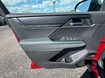 2025 GMC Acadia AT4
