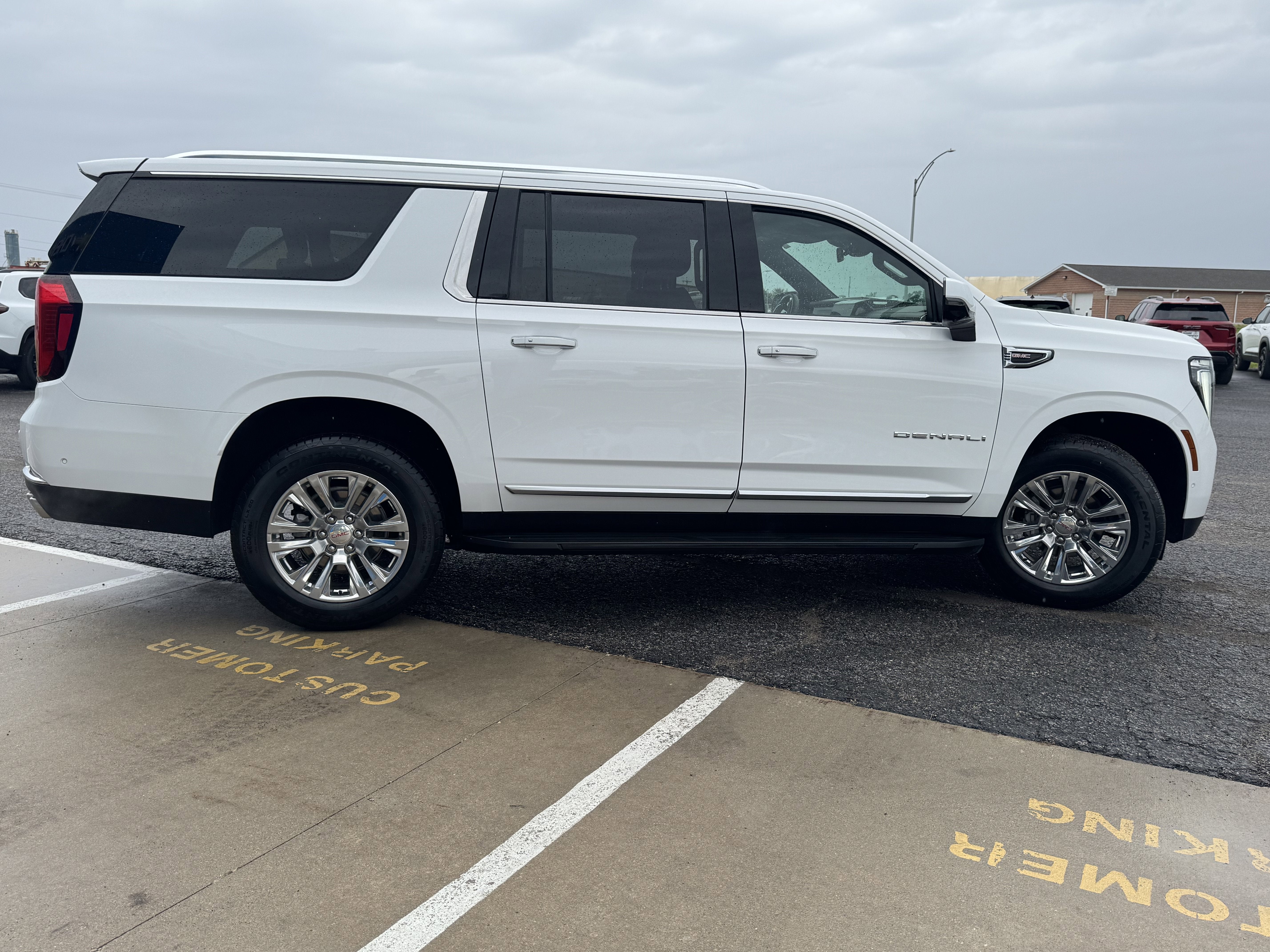 2025 GMC Yukon XL Denali