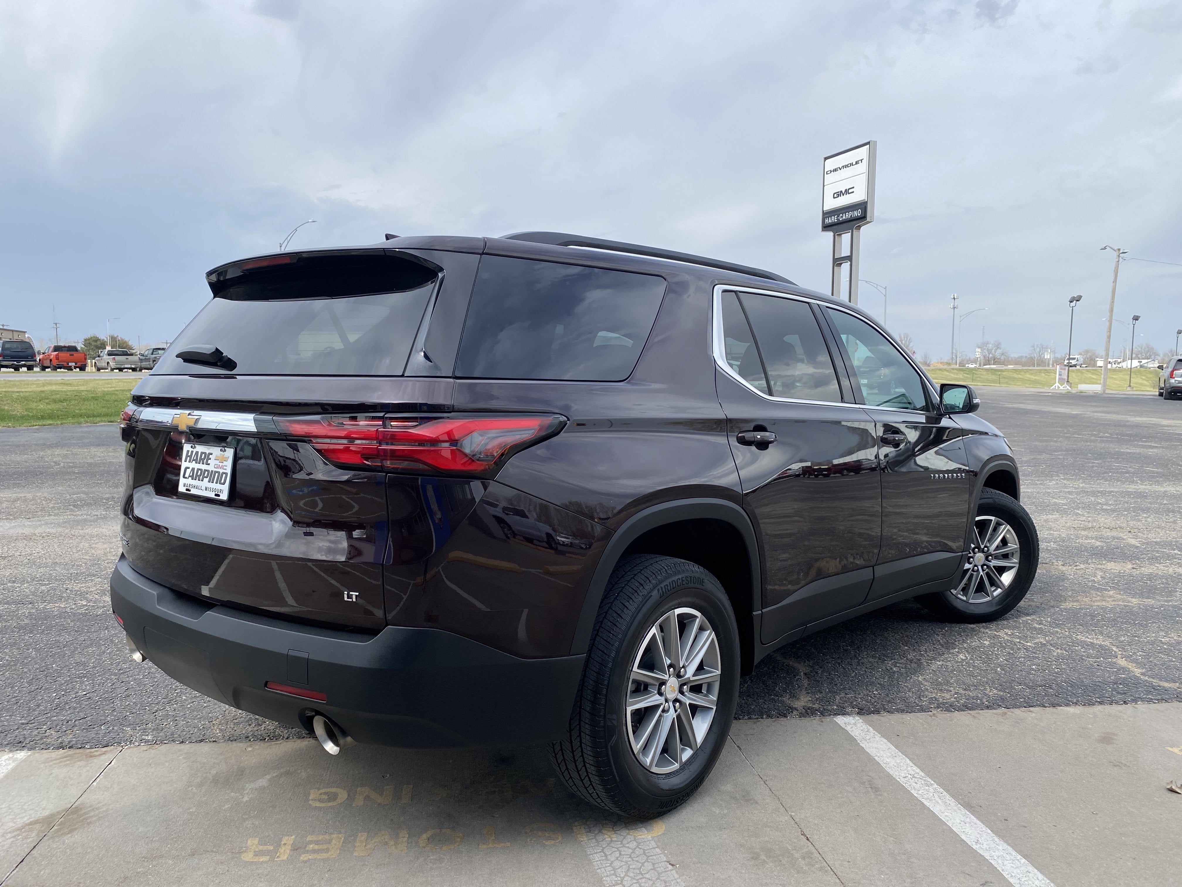 2023 Chevrolet Traverse LT Cloth