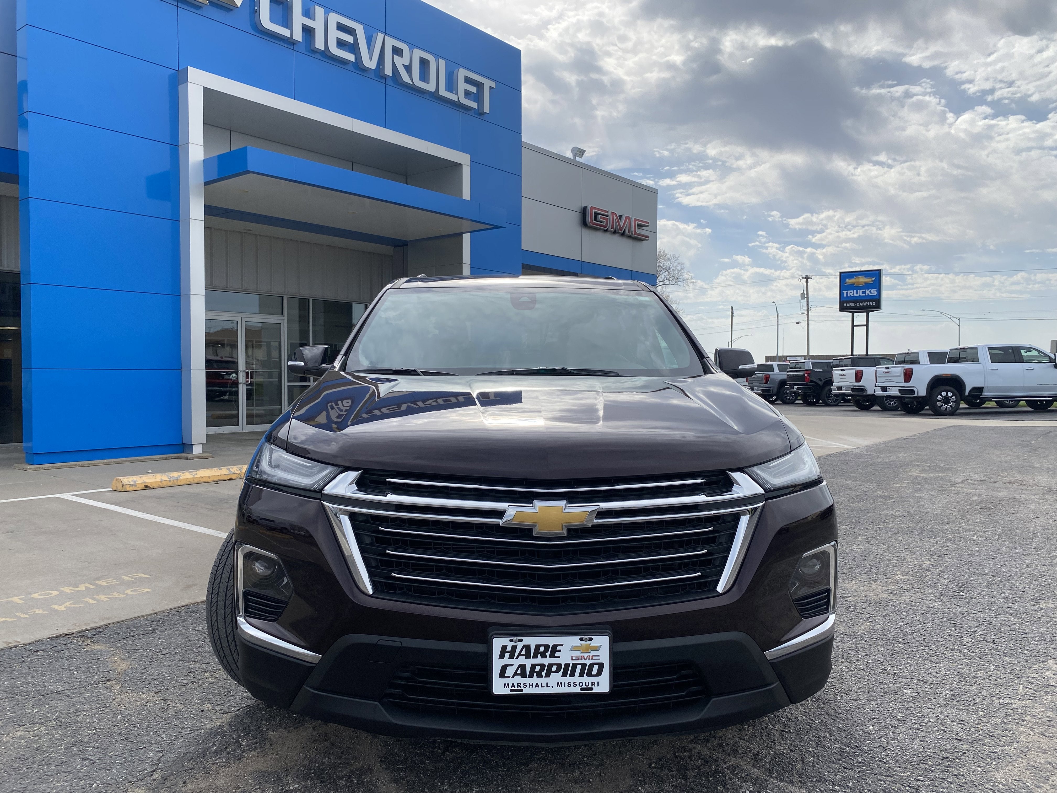 2023 Chevrolet Traverse LT Cloth
