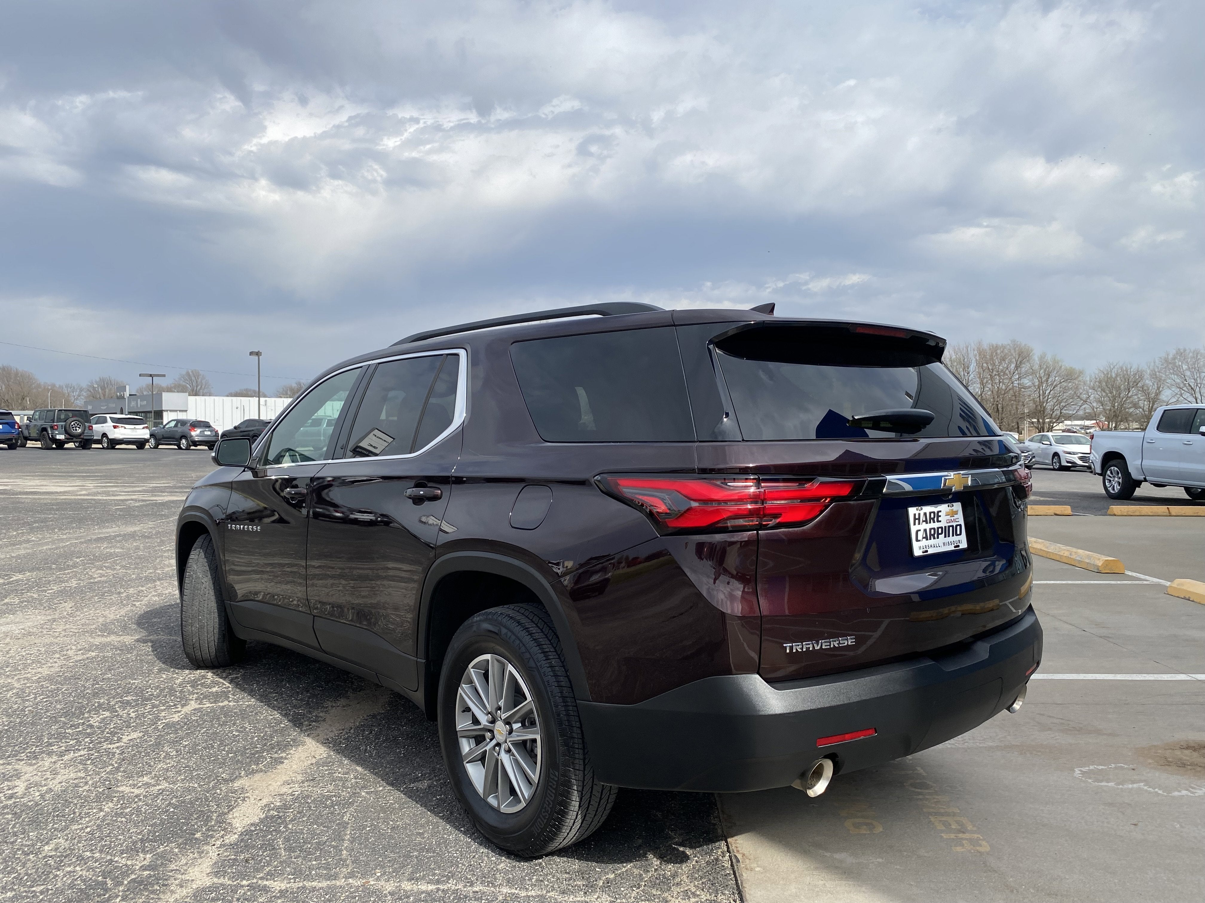2023 Chevrolet Traverse LT Cloth