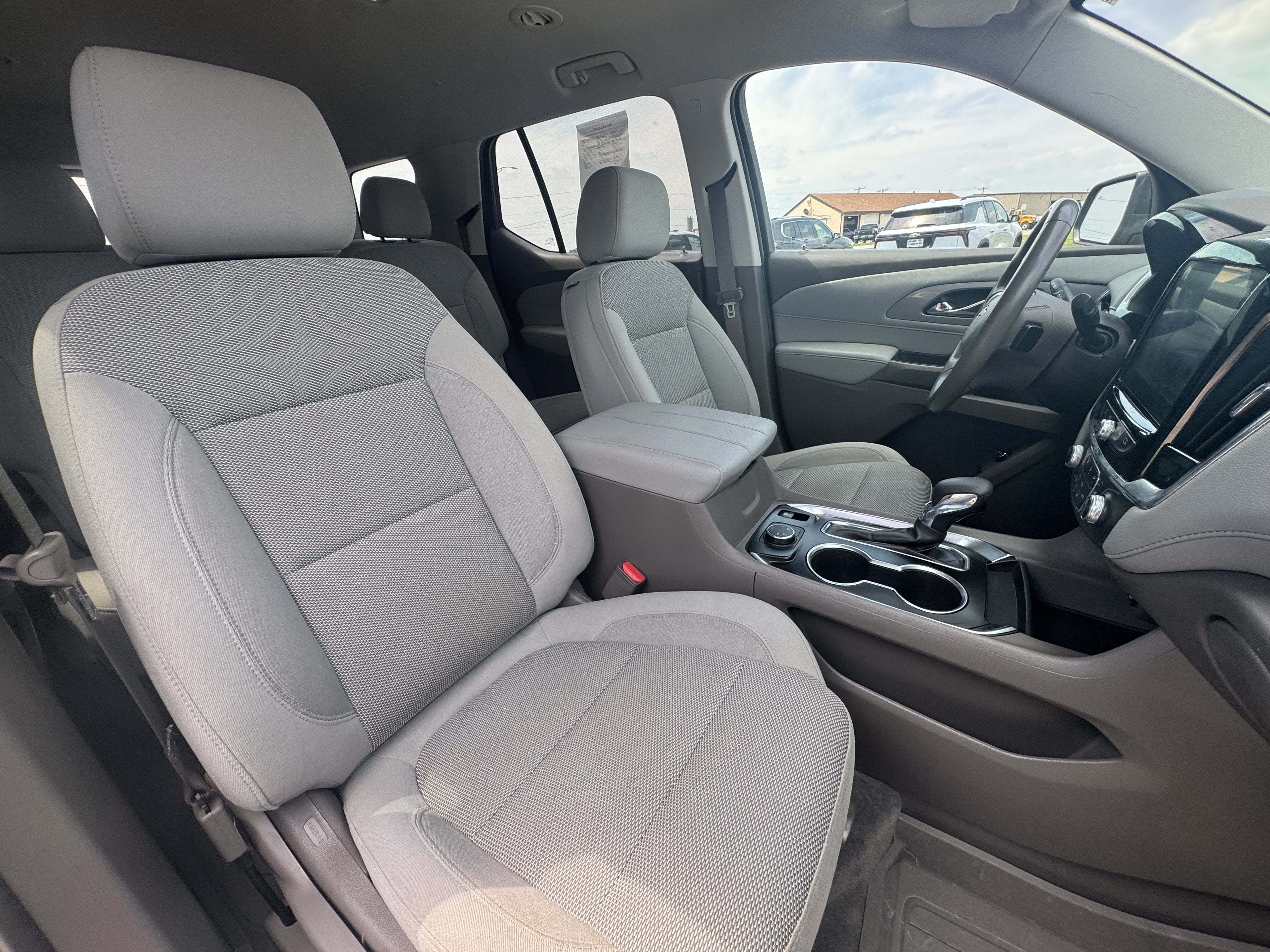 2021 Chevrolet Traverse LT Cloth