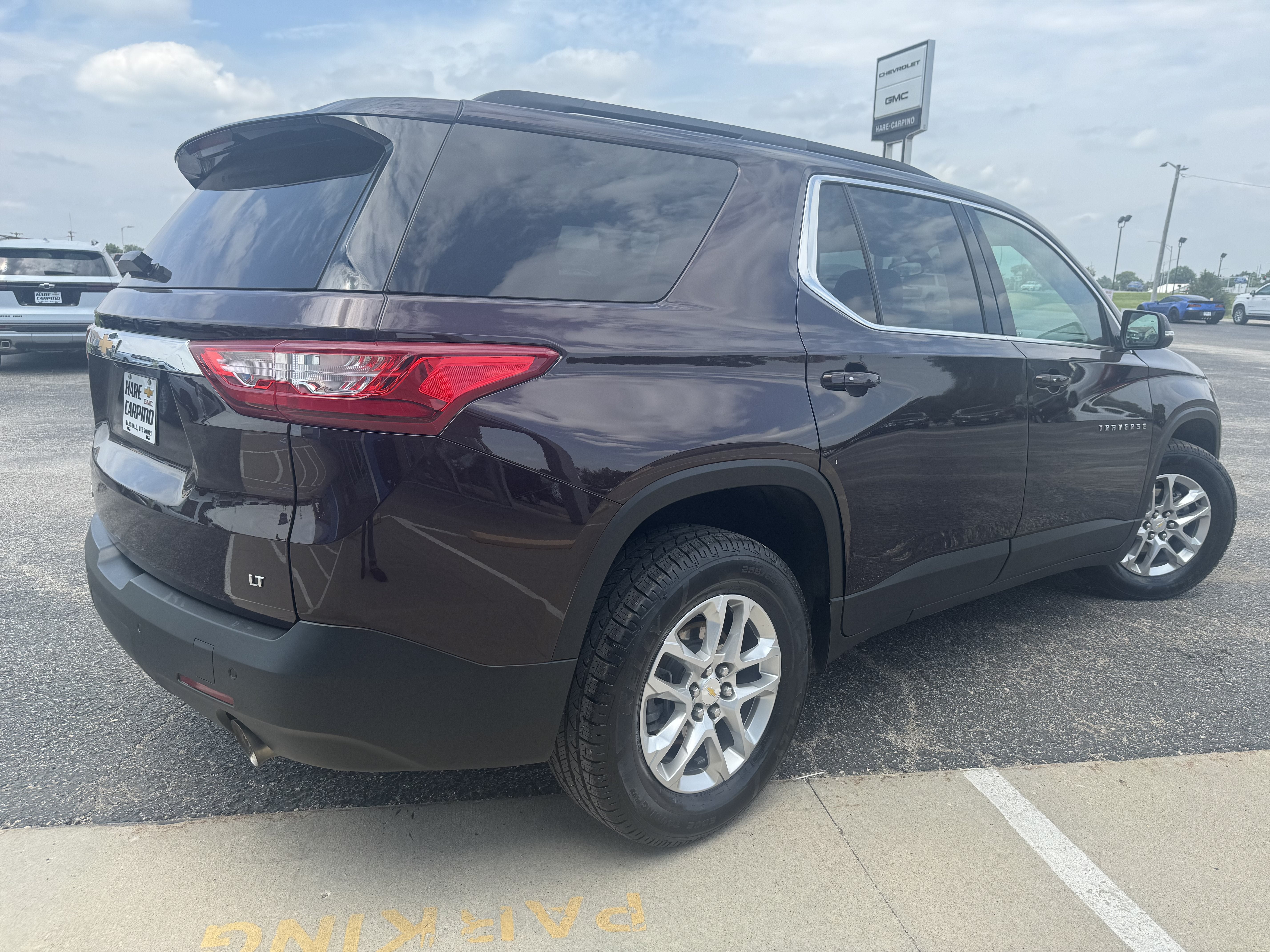 2021 Chevrolet Traverse LT Cloth