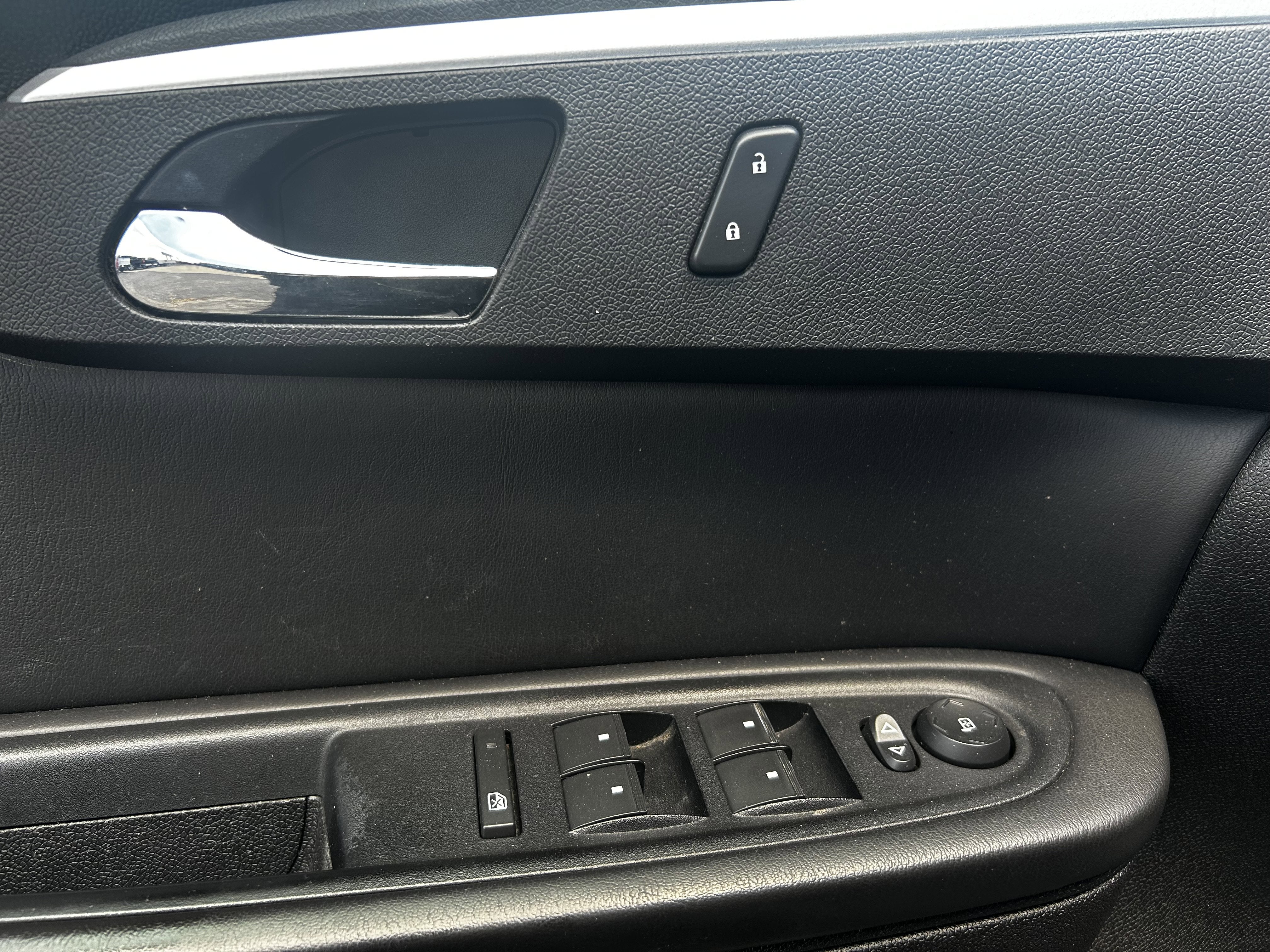 2011 Chevrolet Traverse LT w/1LT