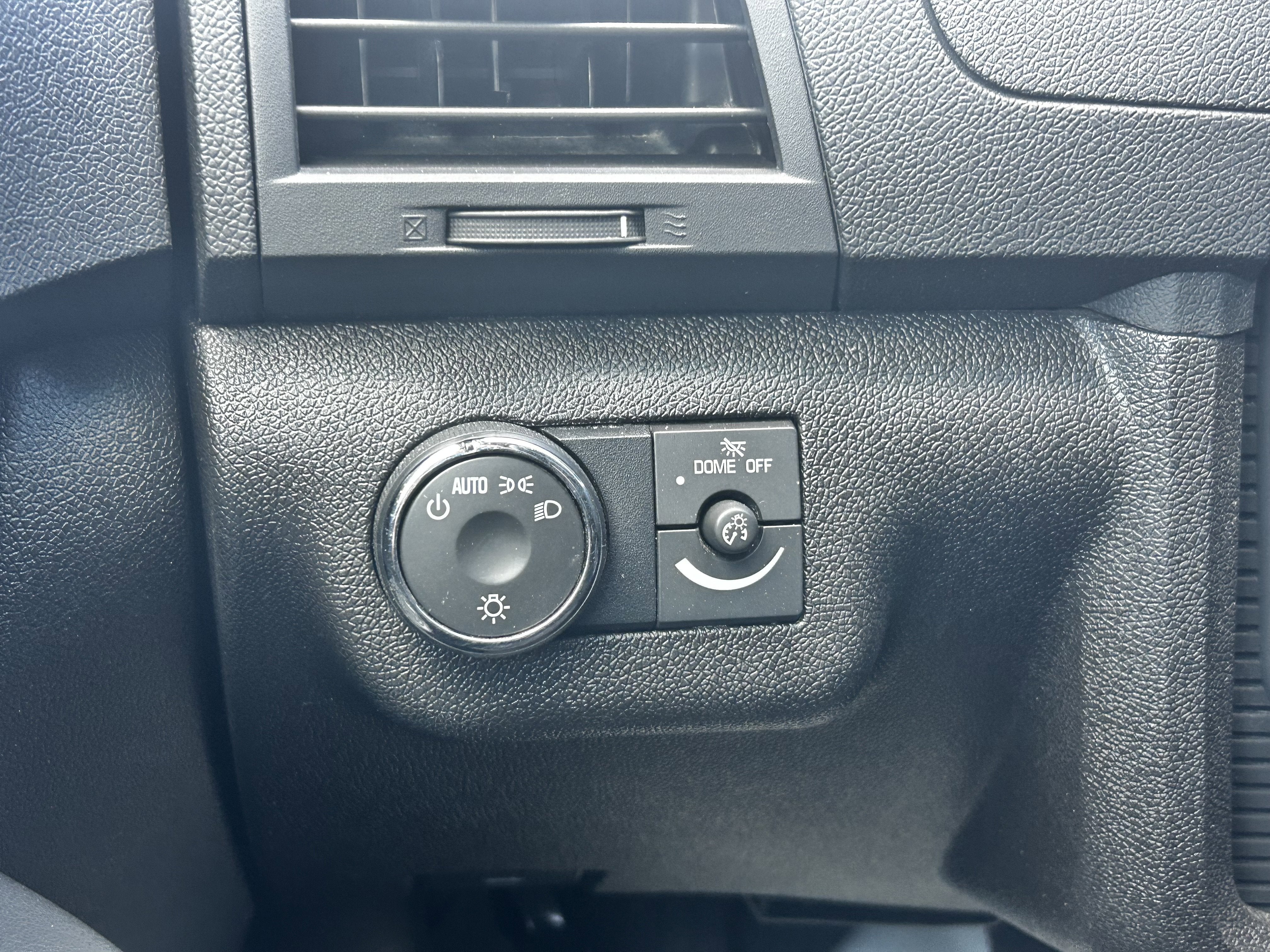 2011 Chevrolet Traverse LT w/1LT