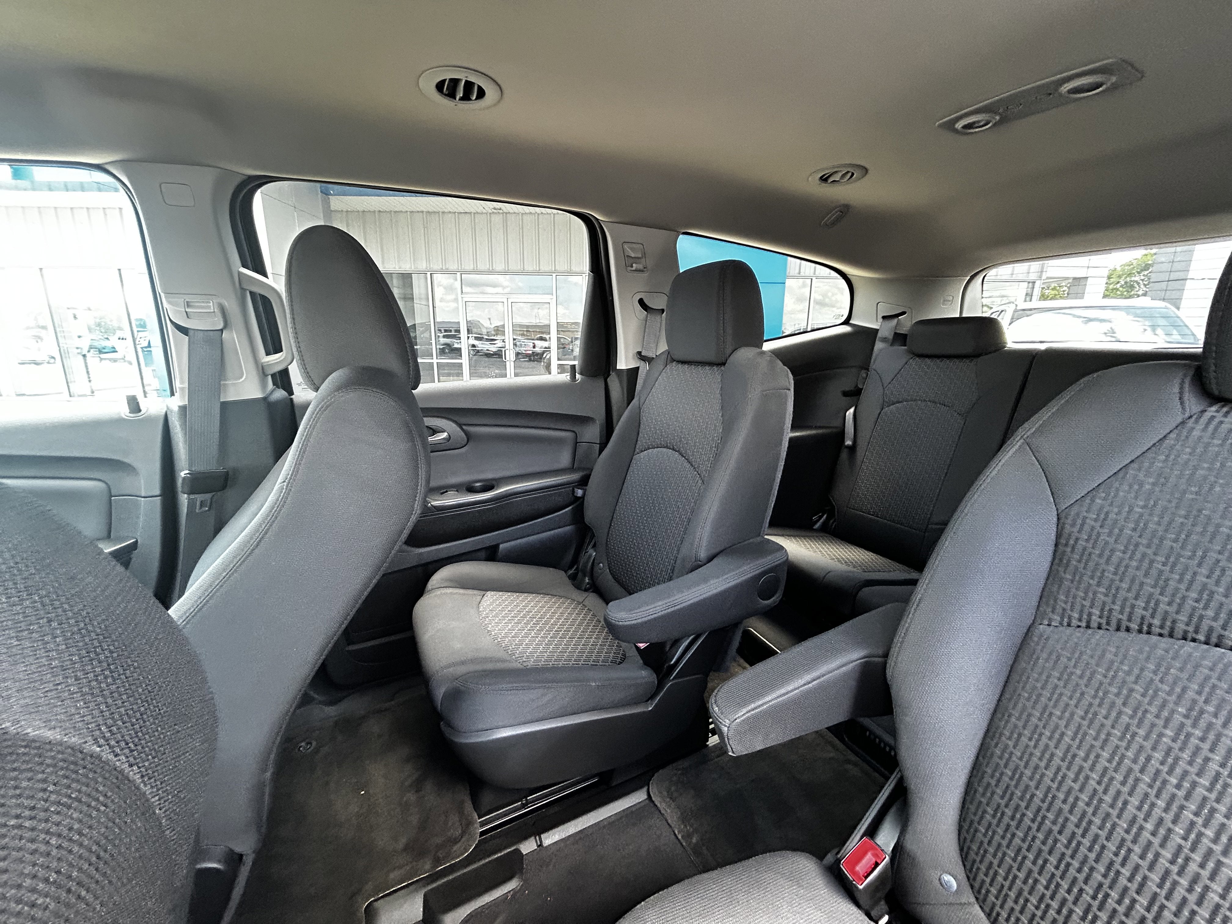 2011 Chevrolet Traverse LT w/1LT