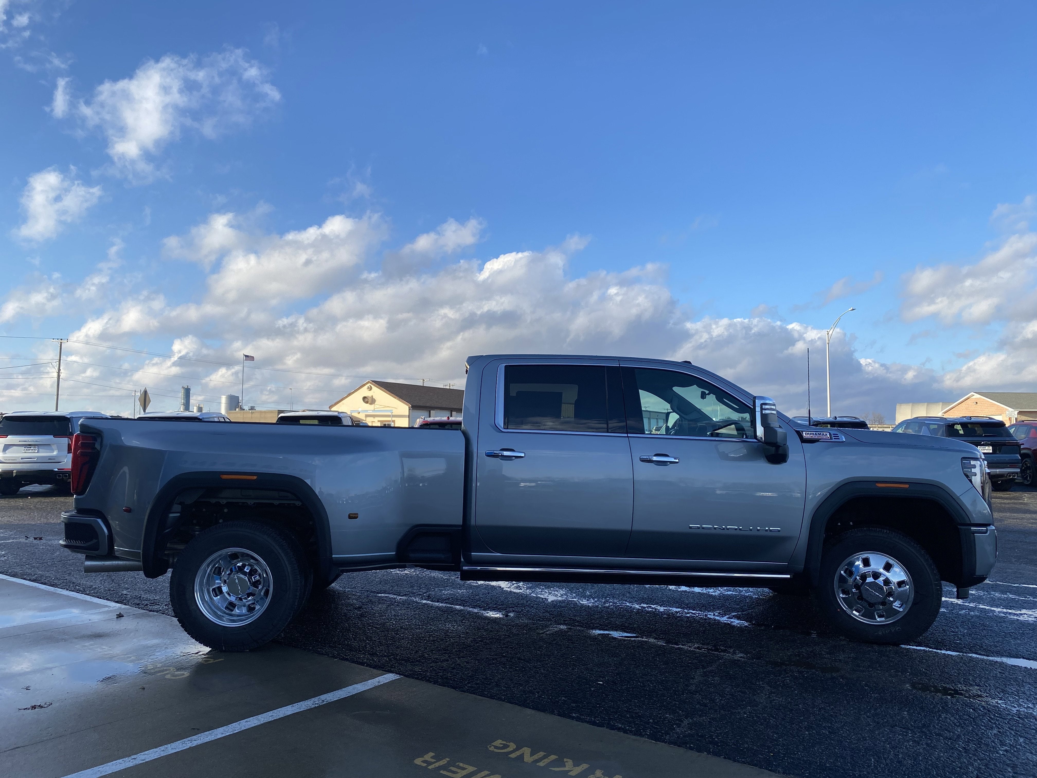 2026 GMC Sierra 3500 HD Denali DRW