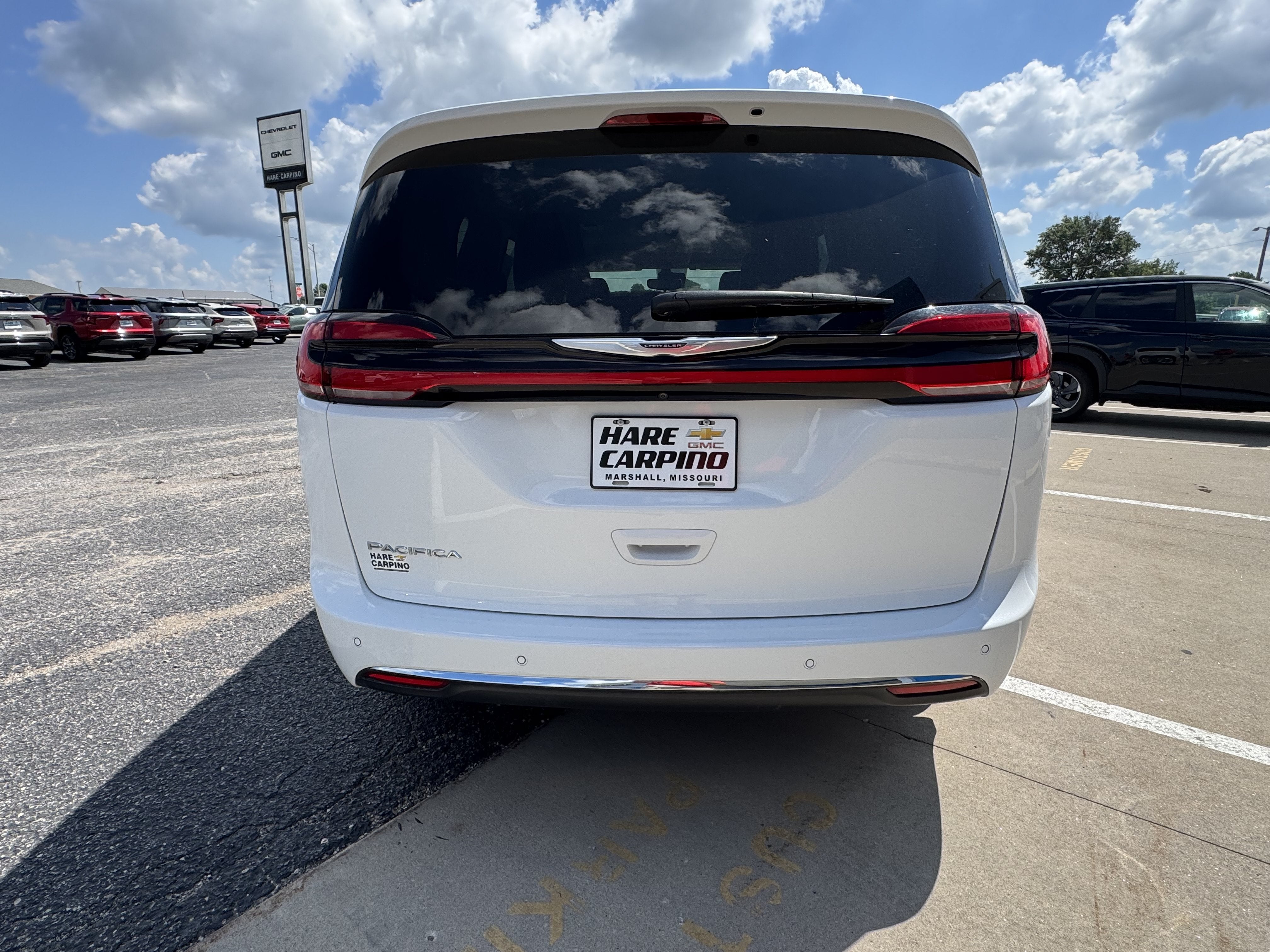 2023 Chrysler Pacifica Touring L
