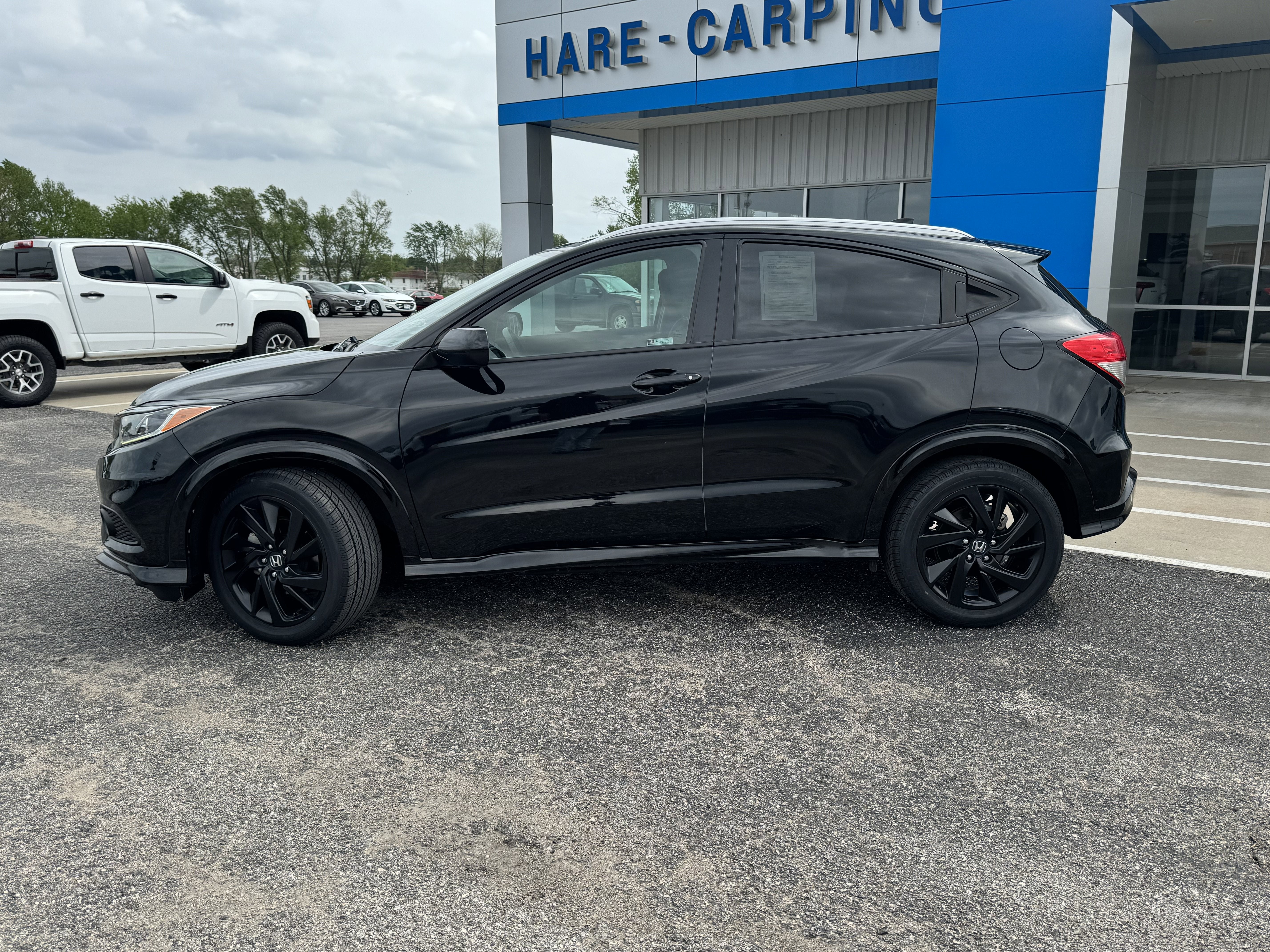 Used 2021 Honda HR-V Sport with VIN 3CZRU6H1XMM719202 for sale in Kansas City
