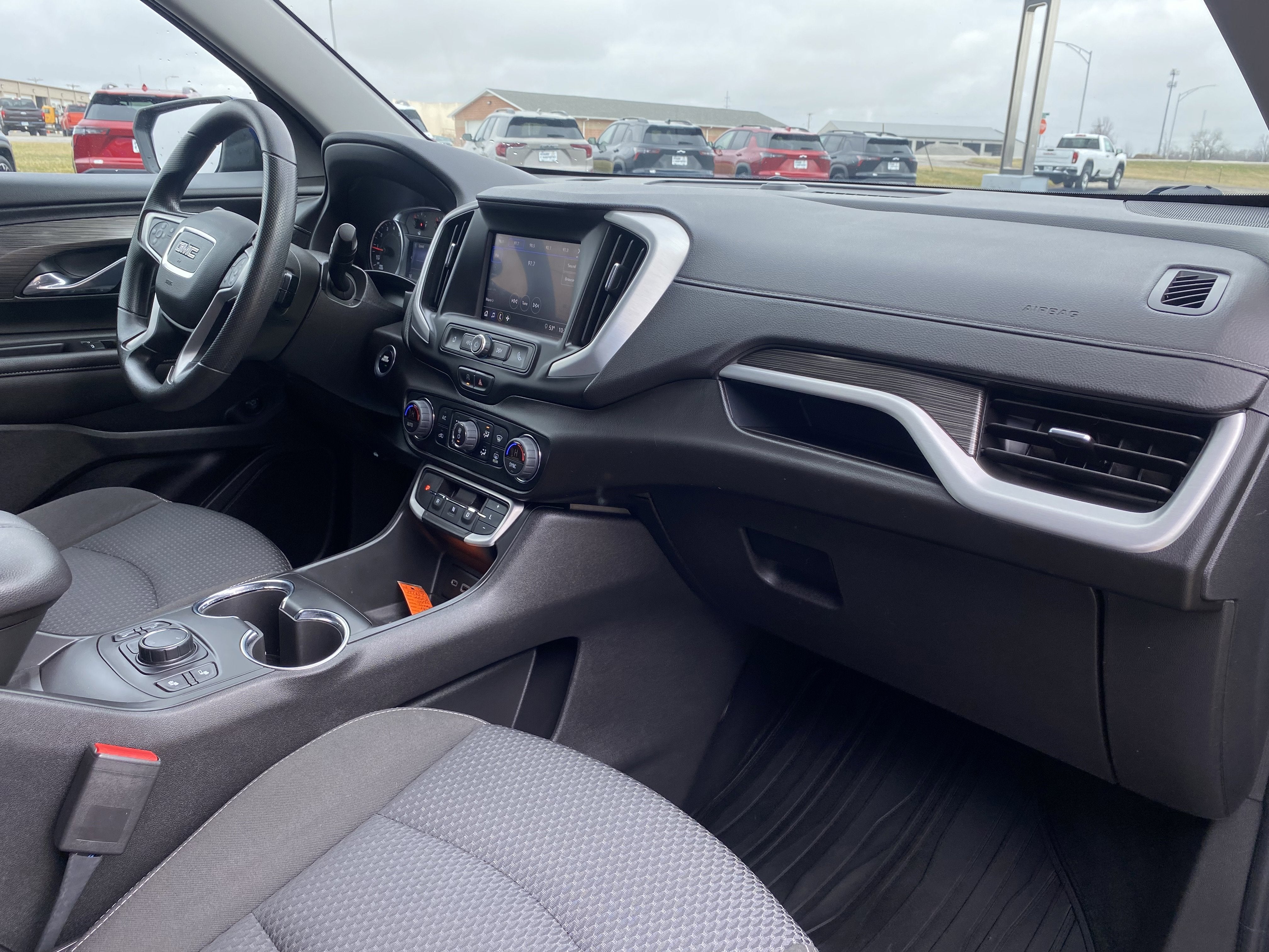 2023 GMC Terrain SLE