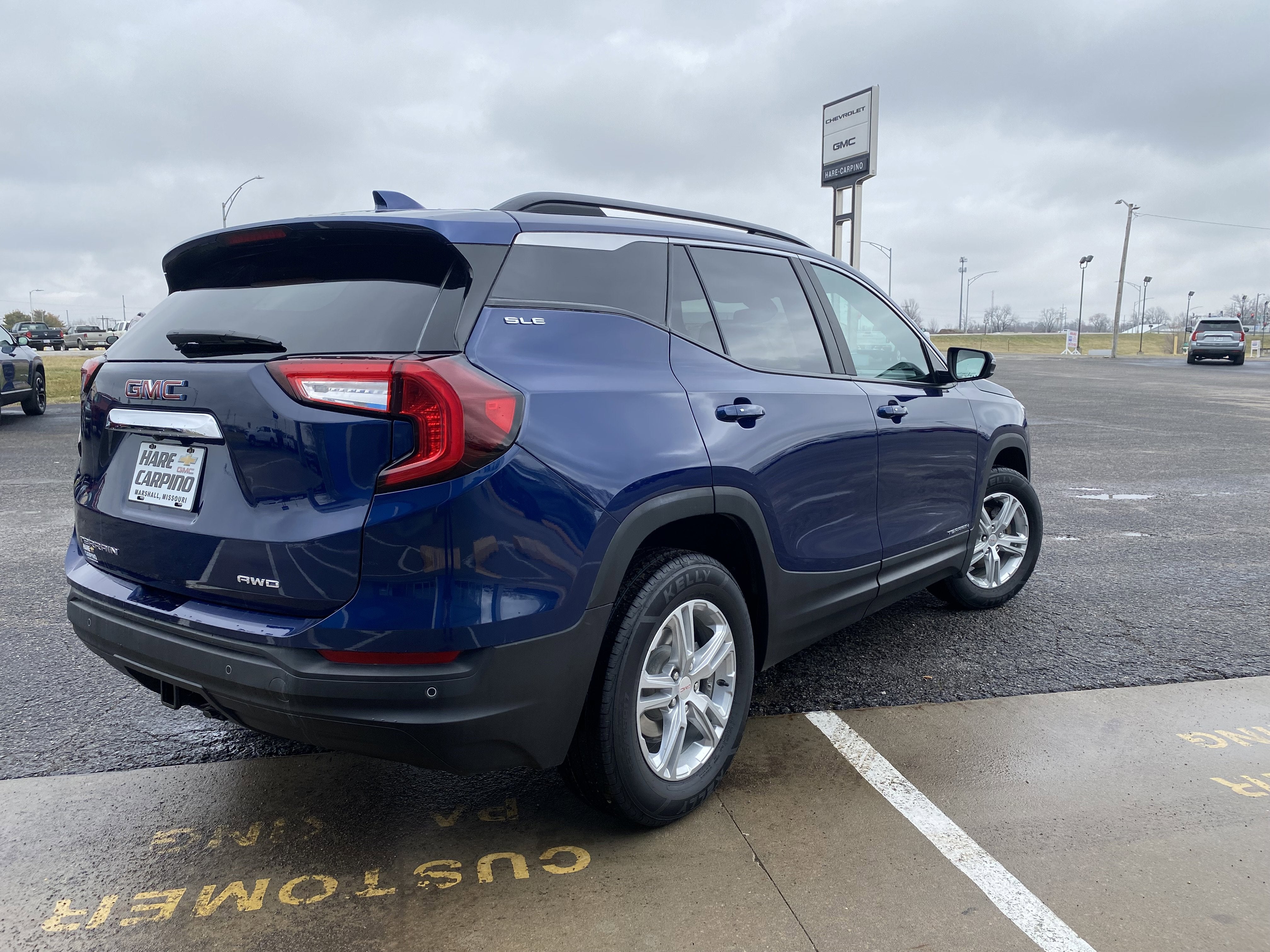 2023 GMC Terrain SLE