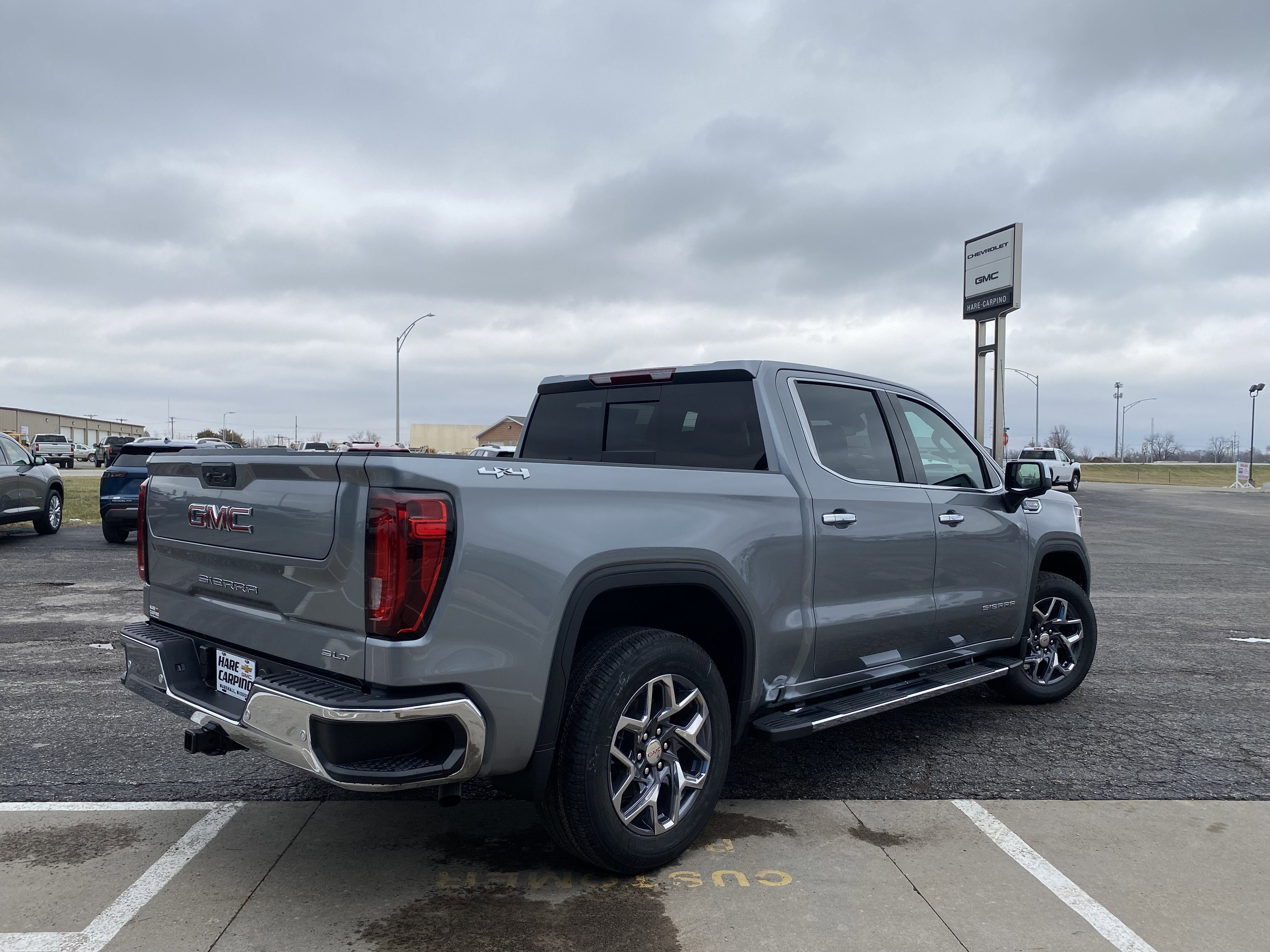 2026 GMC Sierra 1500 SLT