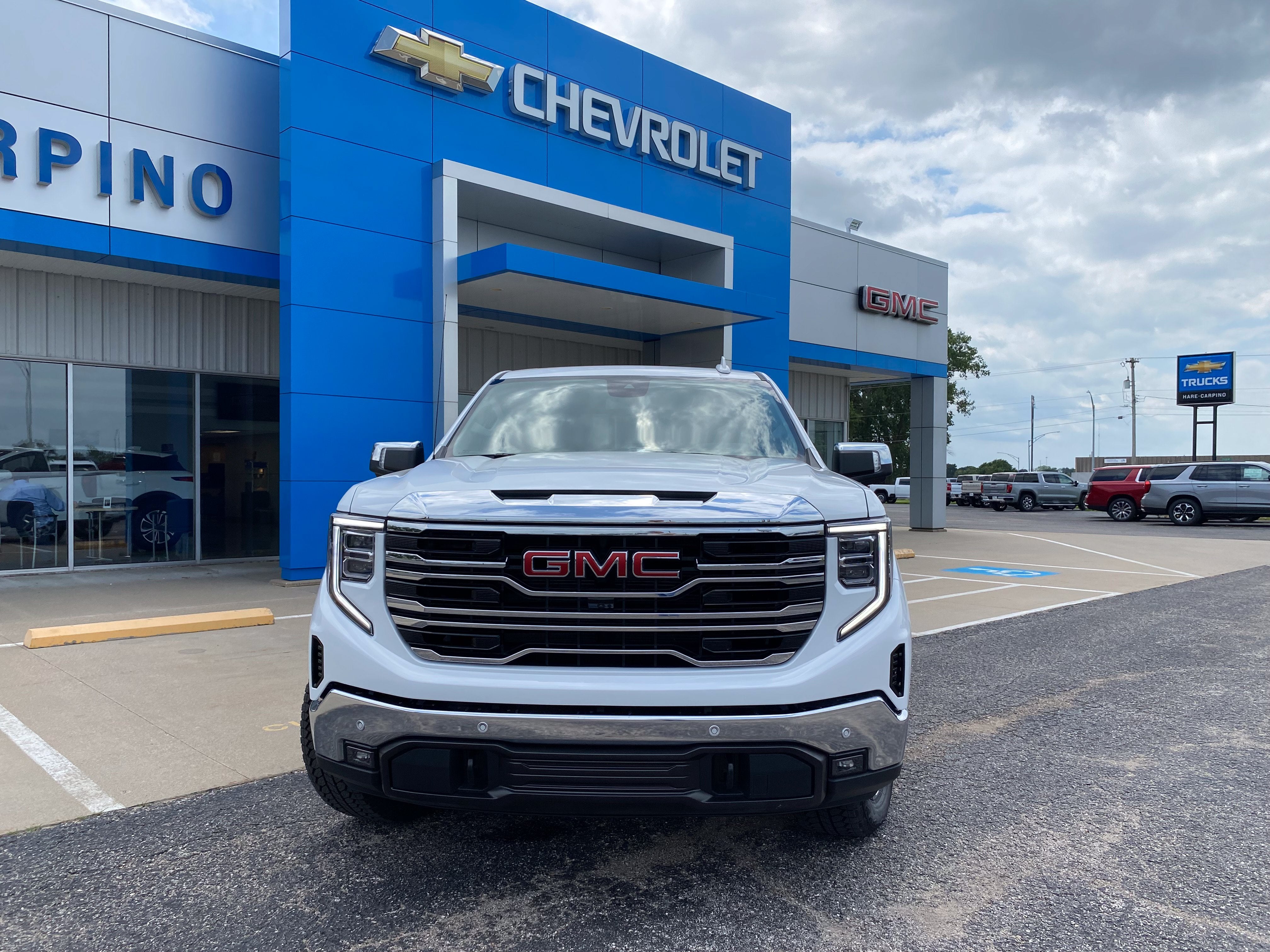 2026 GMC Sierra 1500 SLT