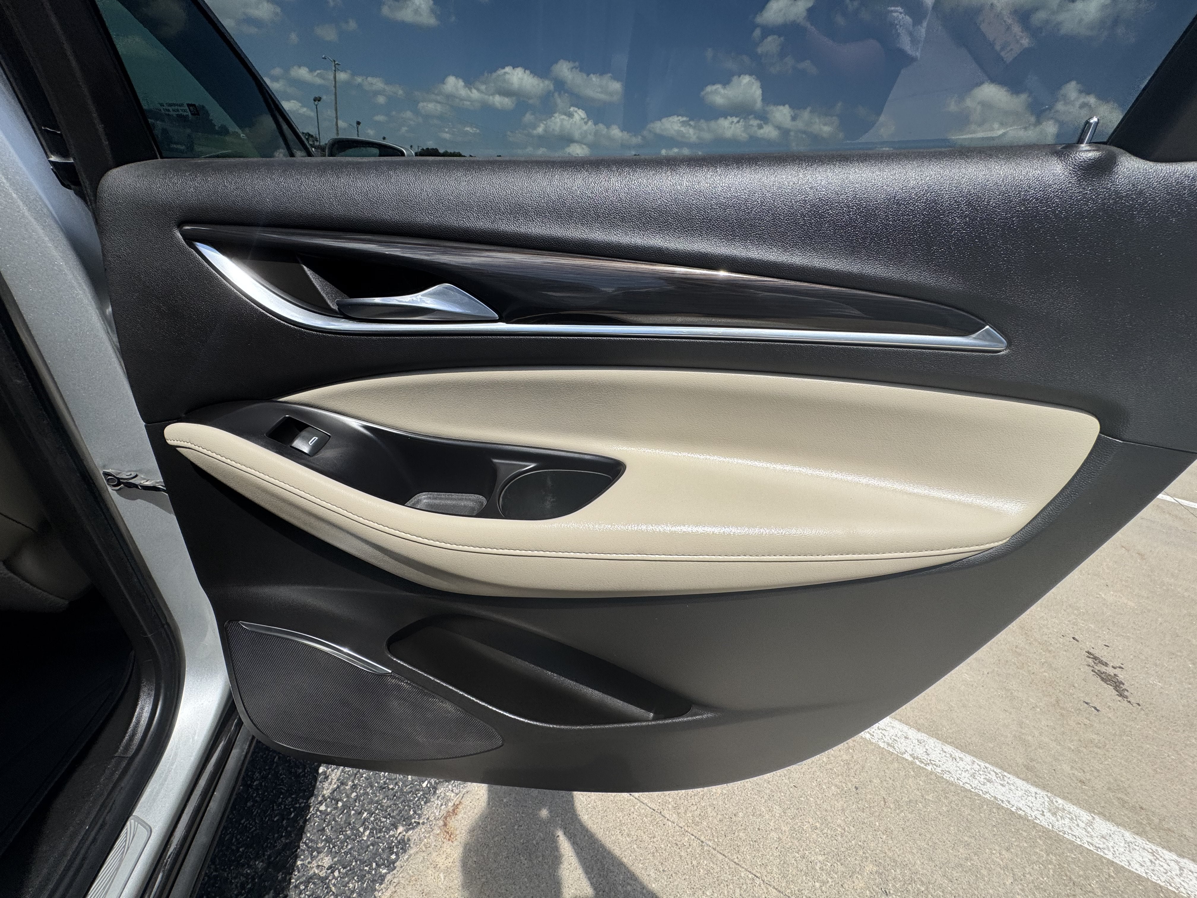 2020 Buick Enclave Essence