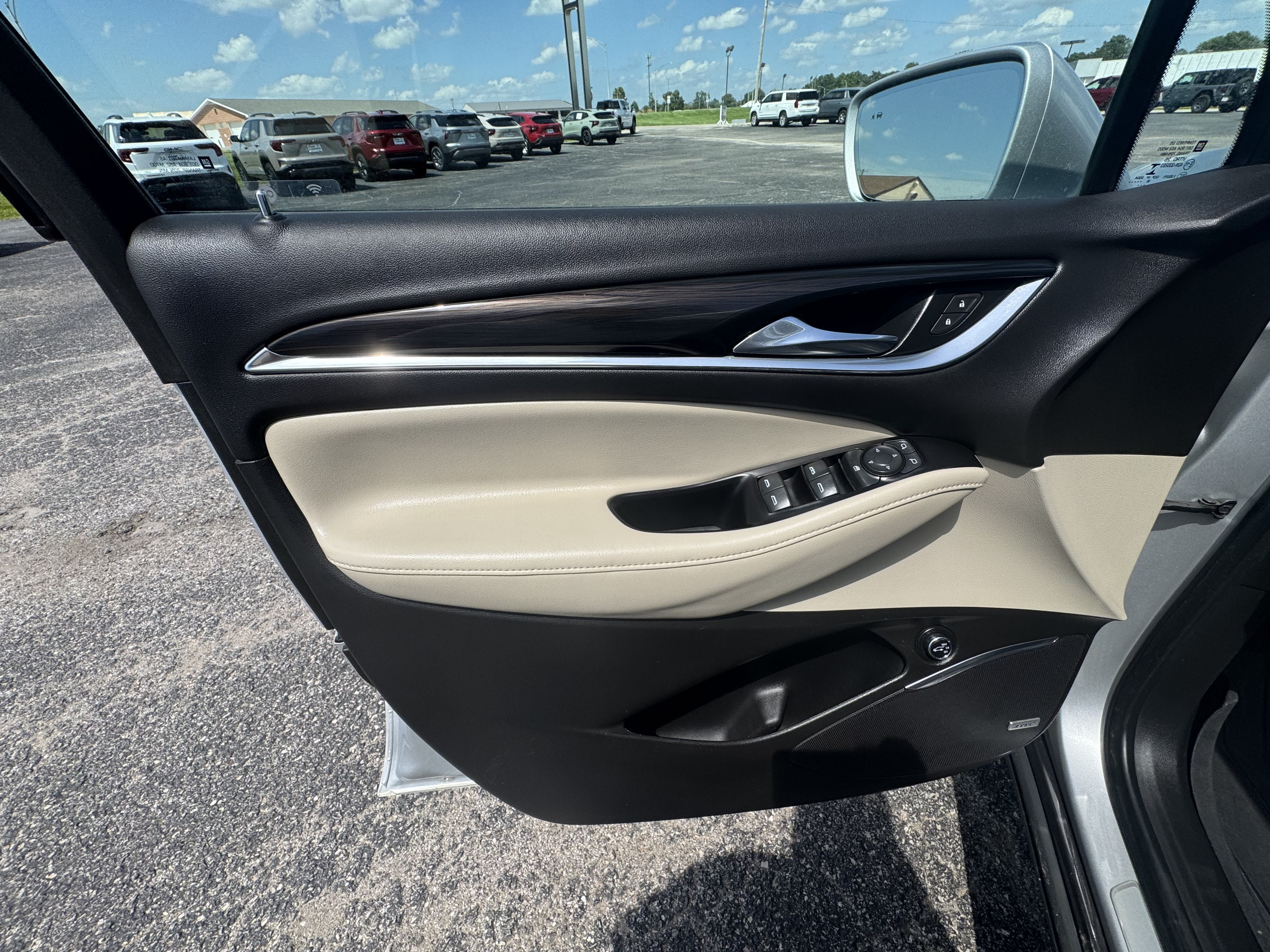 2020 Buick Enclave Essence