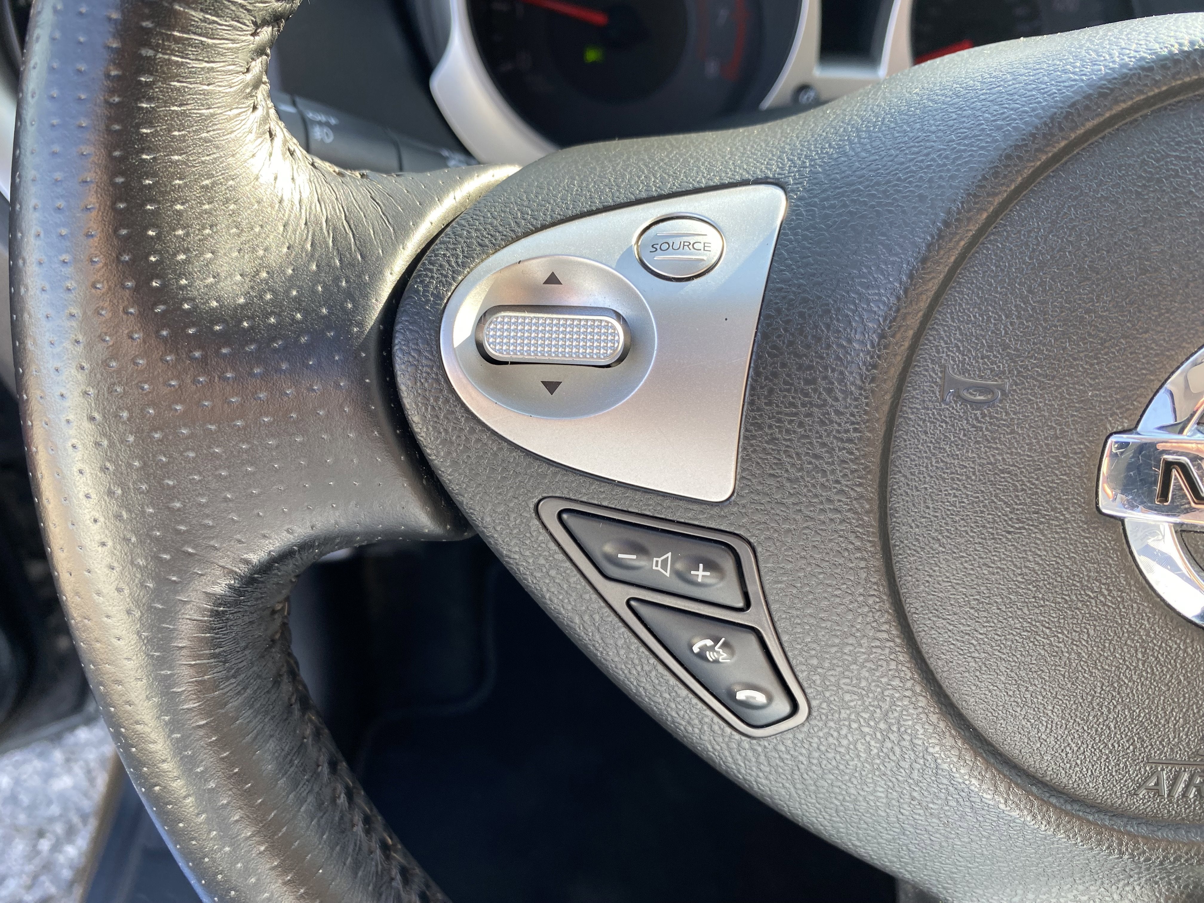 2012 Nissan JUKE SL